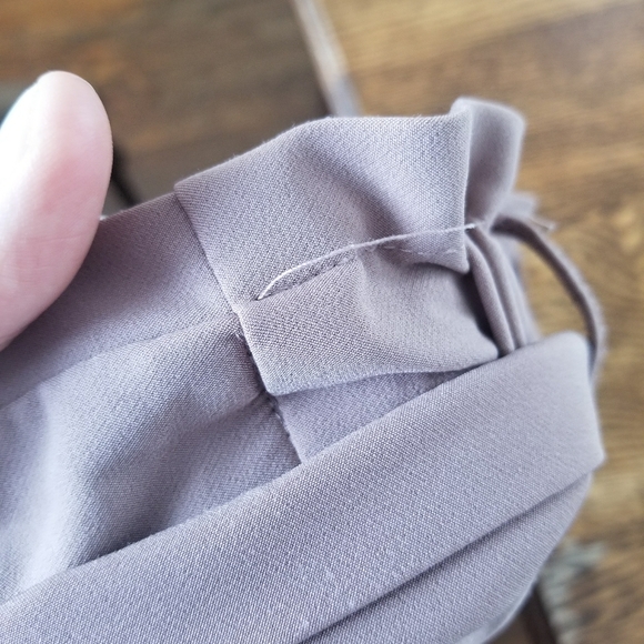 Dynamite High Rise Dress Pants - Mauve colour - Picture 3 of 4